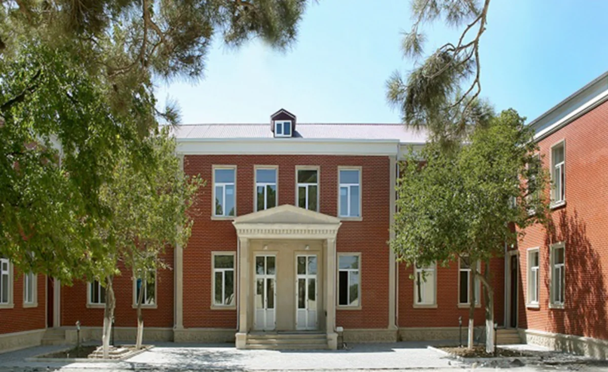 Bakıda qızılcaya görə bir məktəbin ibtidai sinifləri distant tədrisə keçib