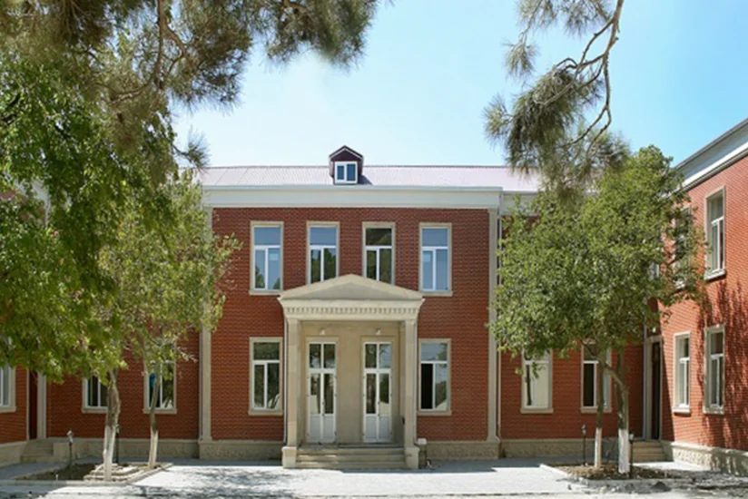 Bakıda qızılcaya görə bir məktəbin ibtidai sinifləri distant tədrisə keçib