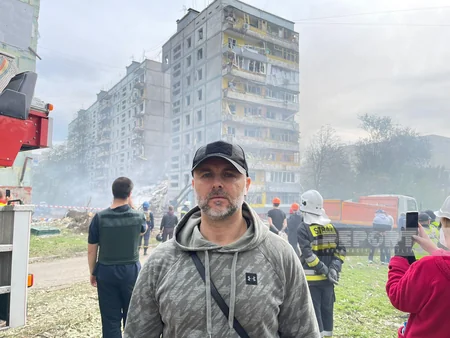 ФОТОРЕПОРТАЖ из центра Запорожья, разрушенного минувшей ночью