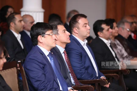 “Heydər Əliyev İli” çərçivəsində “Azərbaycan-Amerika Mədəniyyət körpüsü: Cefri Verbok” adlı tədbir keçirilib 