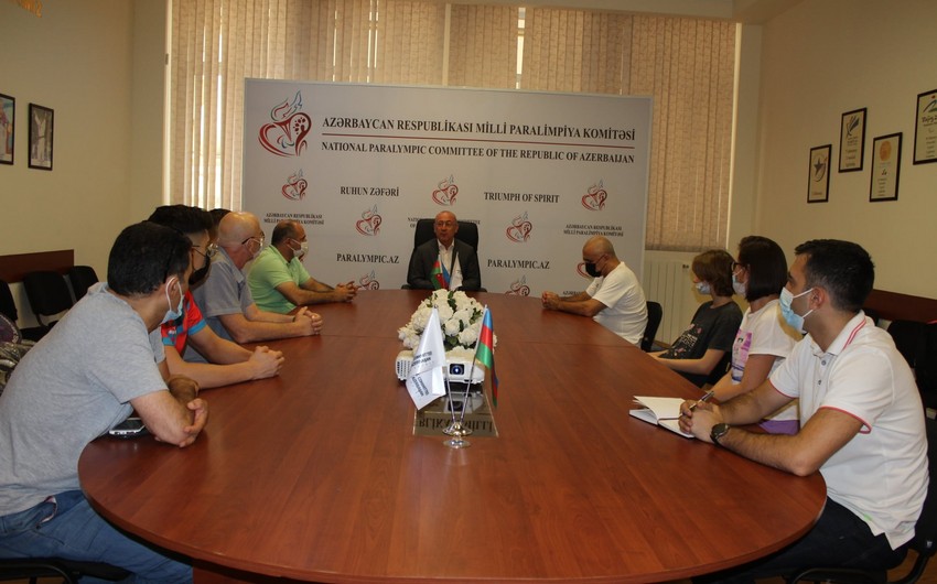 Paralimpiya Komitəsinin prezidenti Yaponiyaya gedən idmançılarla görüşüb