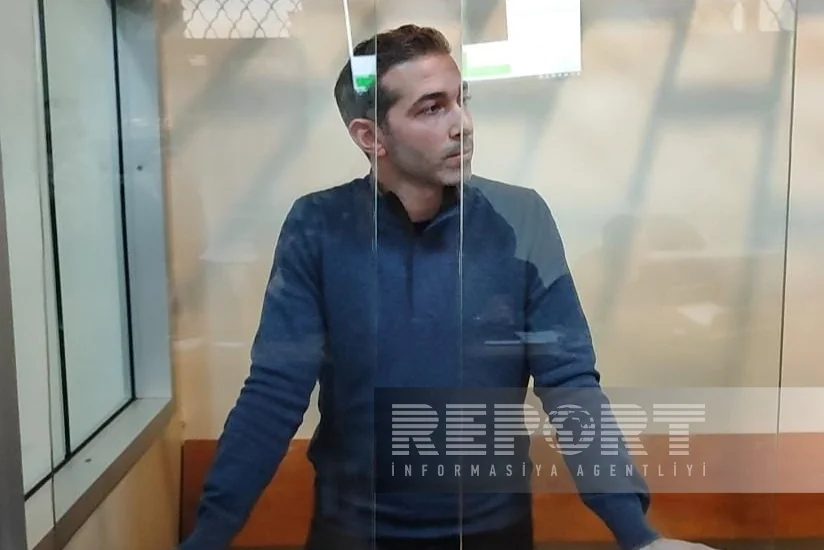 Tanınmış modeli döyərək şantaj etməkdə təqsirləndirilən şəxsin məhkəməsi başlayıb