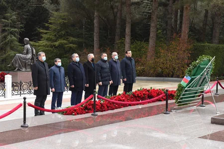 Руководство SOCAR посетило могилу общенационального лидера Гейдара Алиева