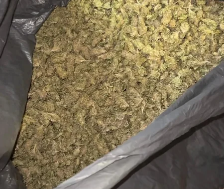 Keçmiş məhkumdan 8 kiloqram narkotik götürülüb