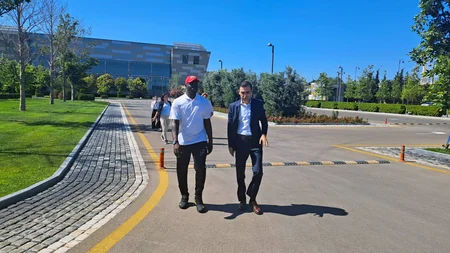 Qambiyanın gənclər və idman naziri Milli Gimnastika Arenası ilə tanış olub