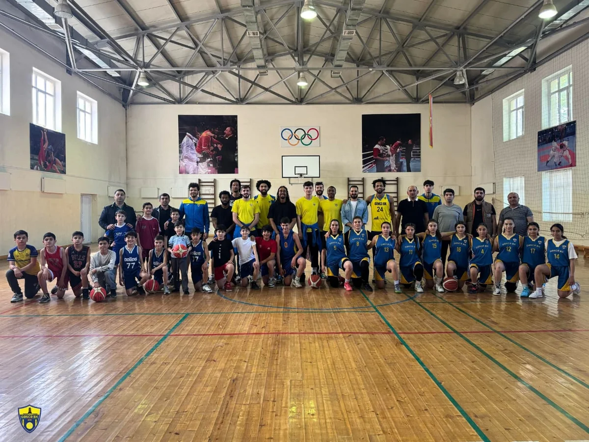 “Gəncə” komandası məktəblilərlə görüşüb