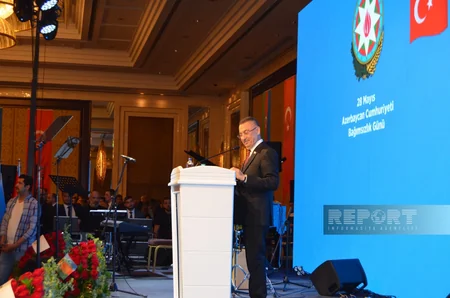 Fuat Oktay: “Azərbaycanın müstəqillik dövründə əldə etdiyi nailiyyətlər bizi qürurlandırır”