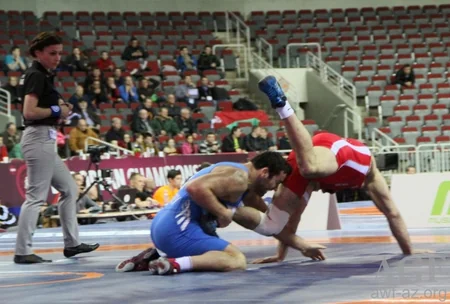 Riqada güləş üzrə böyüklər arasında Avropa çempionatı start götürüb - VİDEO - FOTO