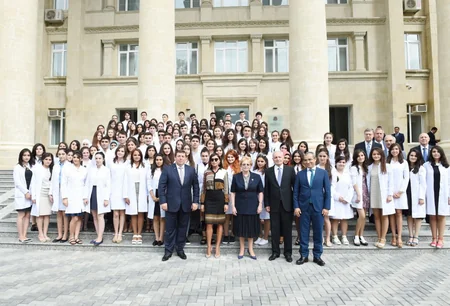 ​Mehriban Əliyeva I Moskva Dövlət Tibb Universitetinin Bakı filialının açılış mərasimində iştirak edib