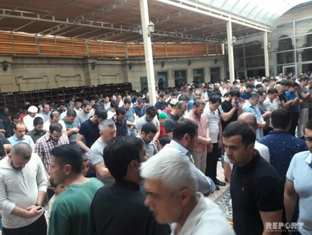 Eid prayer performed in Baku mosques -PHOTO