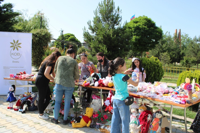 Xaçmazda qadın sahibkarların əl işlərinin satış-sərgisi təşkil olunub