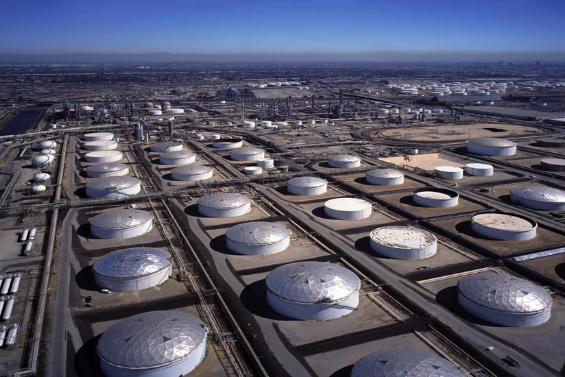 В США частные компании начали хранить нефть в стратегическом резерве