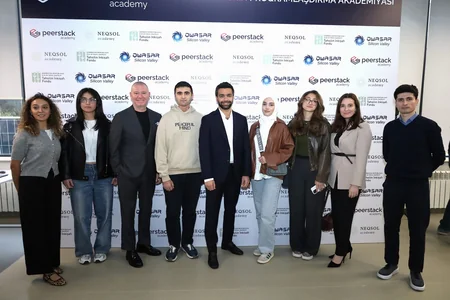 “Peerstack Academy”: İT sahəsində “Qwasar Silicon Valley” təhsil proqramları artıq Azərbaycanda