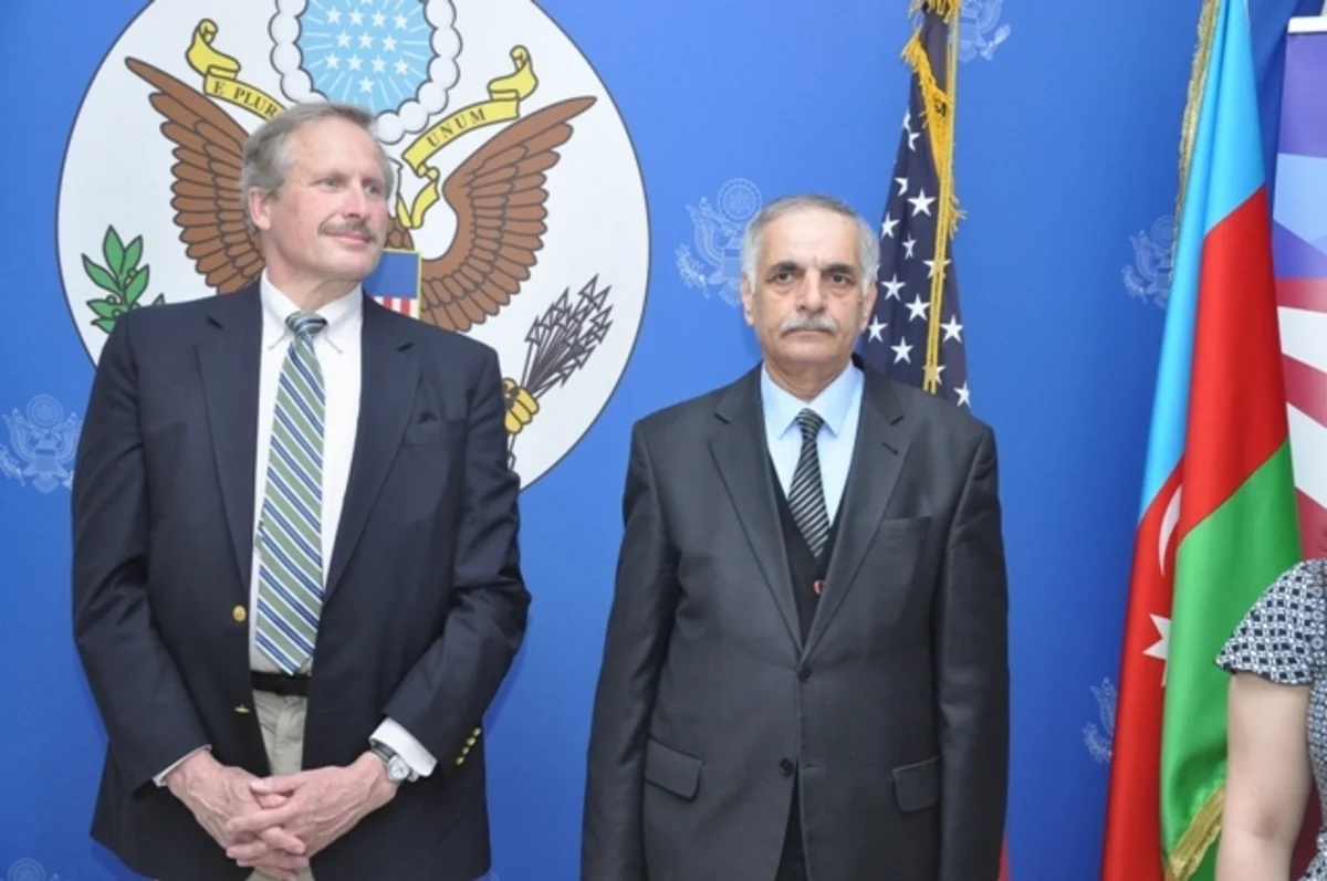 ADU-da Amerika Günləri Festivalının açılış mərasimi keçirilib