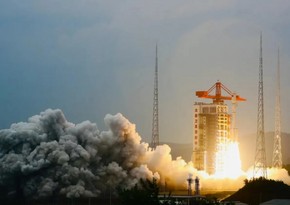 China launches internet satellite group