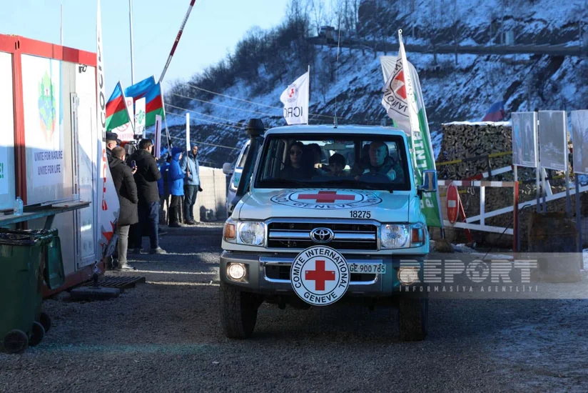 ICRC vehicles move freely from Lachin to Khankandi