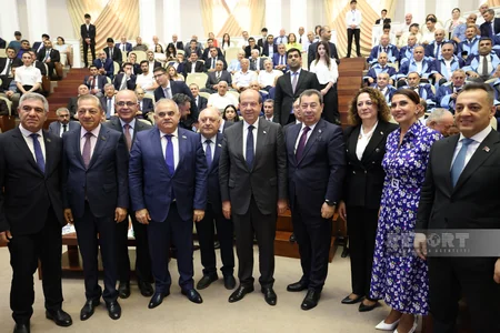 Ersin Tatara Fəxri doktor diplomu təqdim edilib