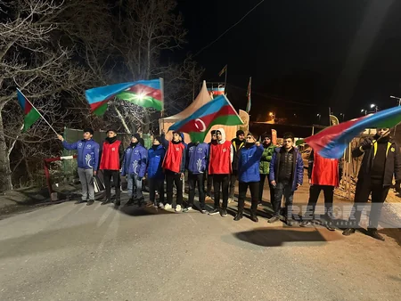 Xankəndi-Laçın yolu: Aksiya gecə də davam edir, bu gün 122 avtomobil maneəsiz keçib