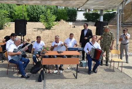 Silahlı Qüvvələr Günü münasibətilə Azərbaycan Ordusunda silsilə tədbirlər keçirilib