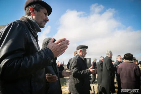Qəzada ölən neftçi dəfn olunub - FOTO