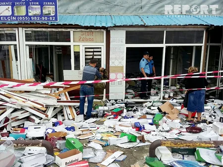 Sədərək Ticarət Mərkəzində baş verən yanğın söndürülüb - FOTO - YENİLƏNİB