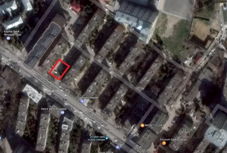 Nəsimi rayonunda sakinlər binaların arasında tikintinin başlanmasına görə etiraz aksiyası keçirirlər - FOTO