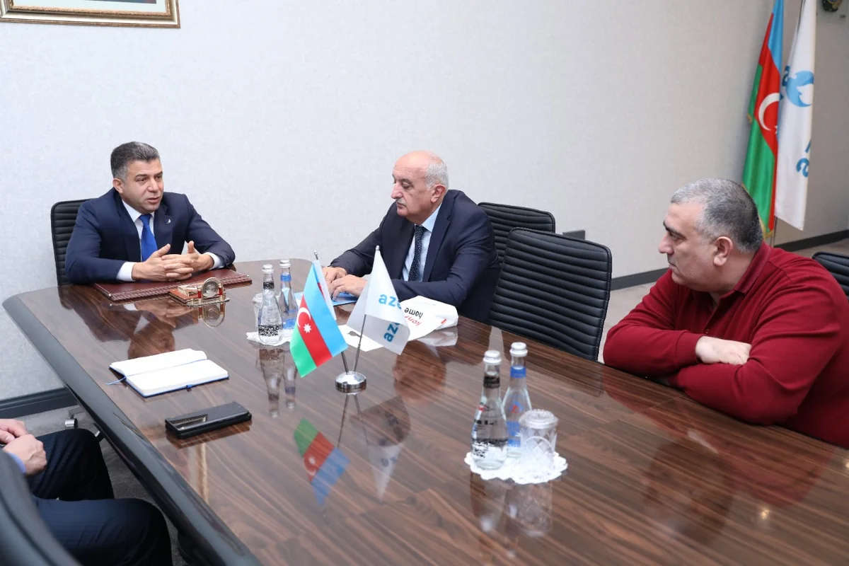 Azəriqazın baş direktoru Vətən müharibəsi iştirakçısı ilə görüş keçirib