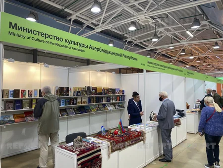Beynəlxalq kitab yarmarkasında Azərbaycan kitabları da nümayiş olunur