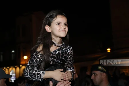 İçərişəhərdə təntənəli bayram tonqalı qalanıb