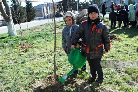Xocalı soyqırımının qurbanı olan uşaqların xatirəsinə Bakıda 63 ağac əkilib
