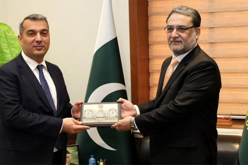 Azerbaijani ambassador discusses military cooperation with Pakistan's defense minister