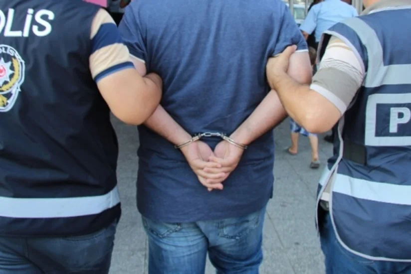 Türkiyədə biri polkovnik olmaqla 20 pilot həbs edilib