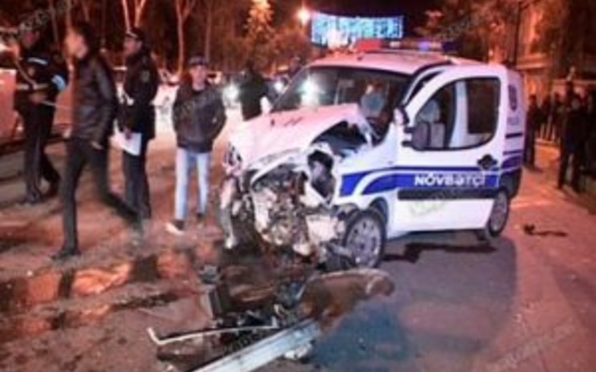Bakıda PPX avtomobili qəzaya uğrayıb