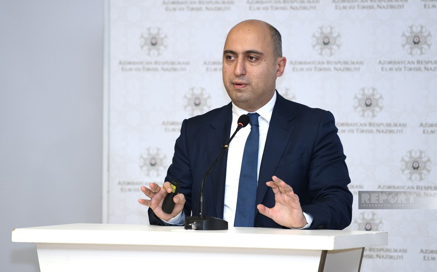 Nazir məktəblərdə şagird davranış qaydalarının tətbiqindən danışıb