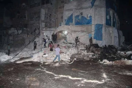 ​Rusiya qırıcıları Hələbin ən böyük xəstəxanasını bombalayıb, 53 dinc sakin həlak olub