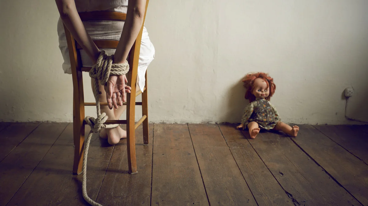 Armed man takes six children hostage in St. Petersburg