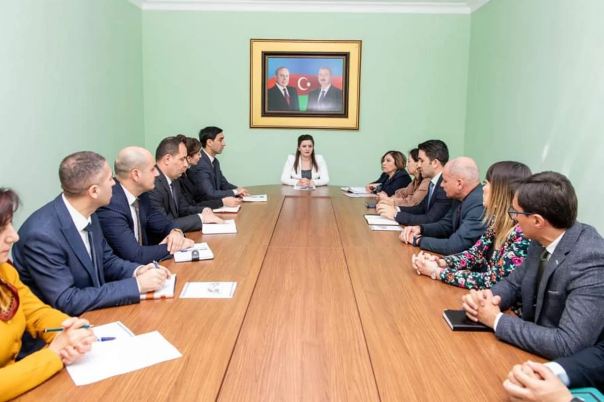 Naxçıvanın ombudsmanı media nümayəndələri ilə görüşüb