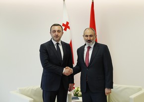 Armenian and Georgian PMs talk over phone 