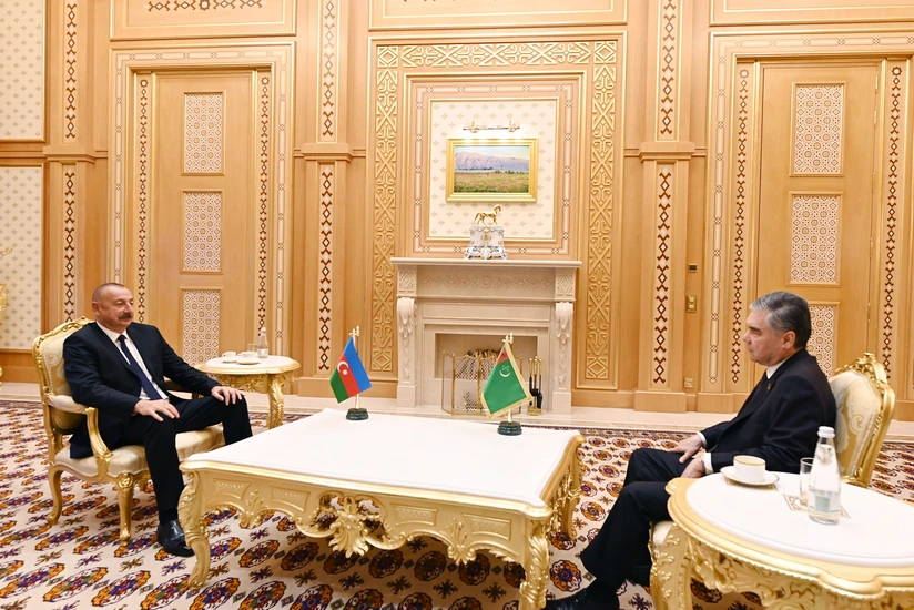 Ilham Aliyev meets with Gurbanguly Berdimuhamedow
