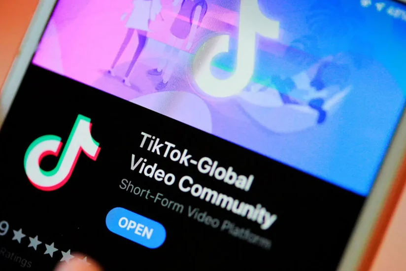 TikTok назвали угрозой для YouTube и Facebook