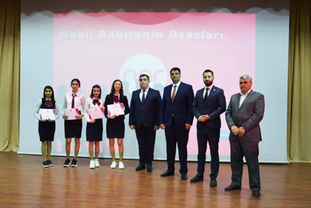 Naxçıvan Dövlət Universitetində “Mobil rabitə təlimi” keçirilib