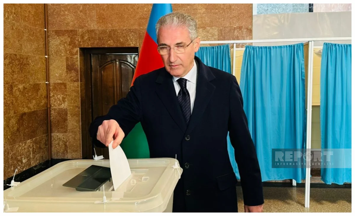 Muxtar Babayev səs verib