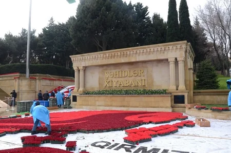 “Şəhidlər Xiyabanı”nda 20 Yanvar faciəsinin ildönümü ilə bağlı hazırlıq işləri aparılır