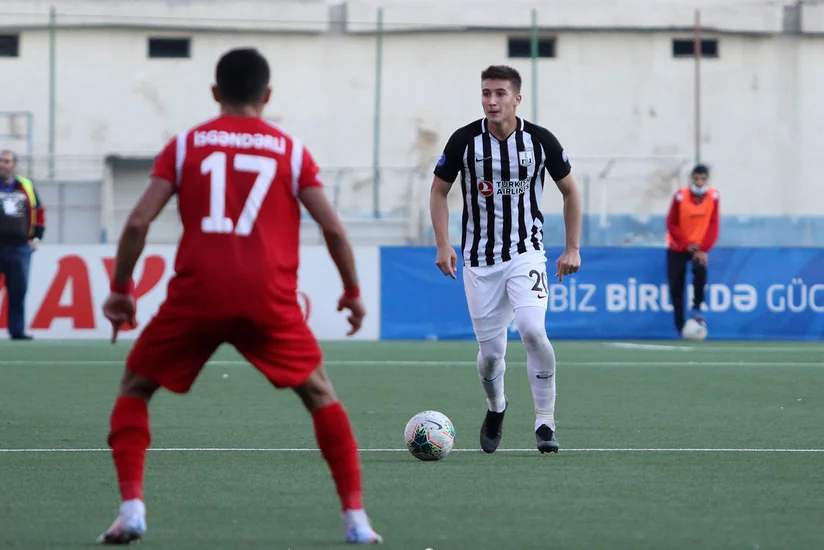 Millimizin futbolçusu koronavirusa yoluxmasından danışdı 