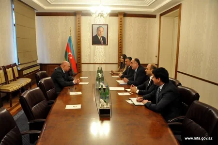 Elmar Məmmədyarov Polşanın Azərbaycana təyin olunan səfirini qəbul edib