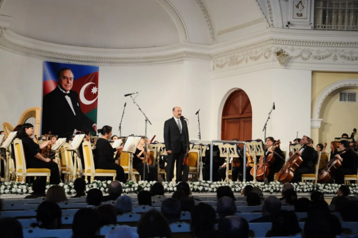 Dövlət filarmoniyasında Heydər Əliyevin xatirəsi anılıb