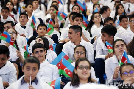 Ceyhun Bayramov: AXC 23 aylıq fəaliyyəti dövründə təhsil sahəsində mühüm işlər görüb