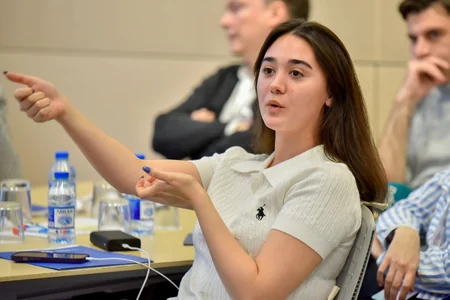 COP29-da iştirak edəcək ingilisdilli jurnalistlər üçün təlimlər başlayıb