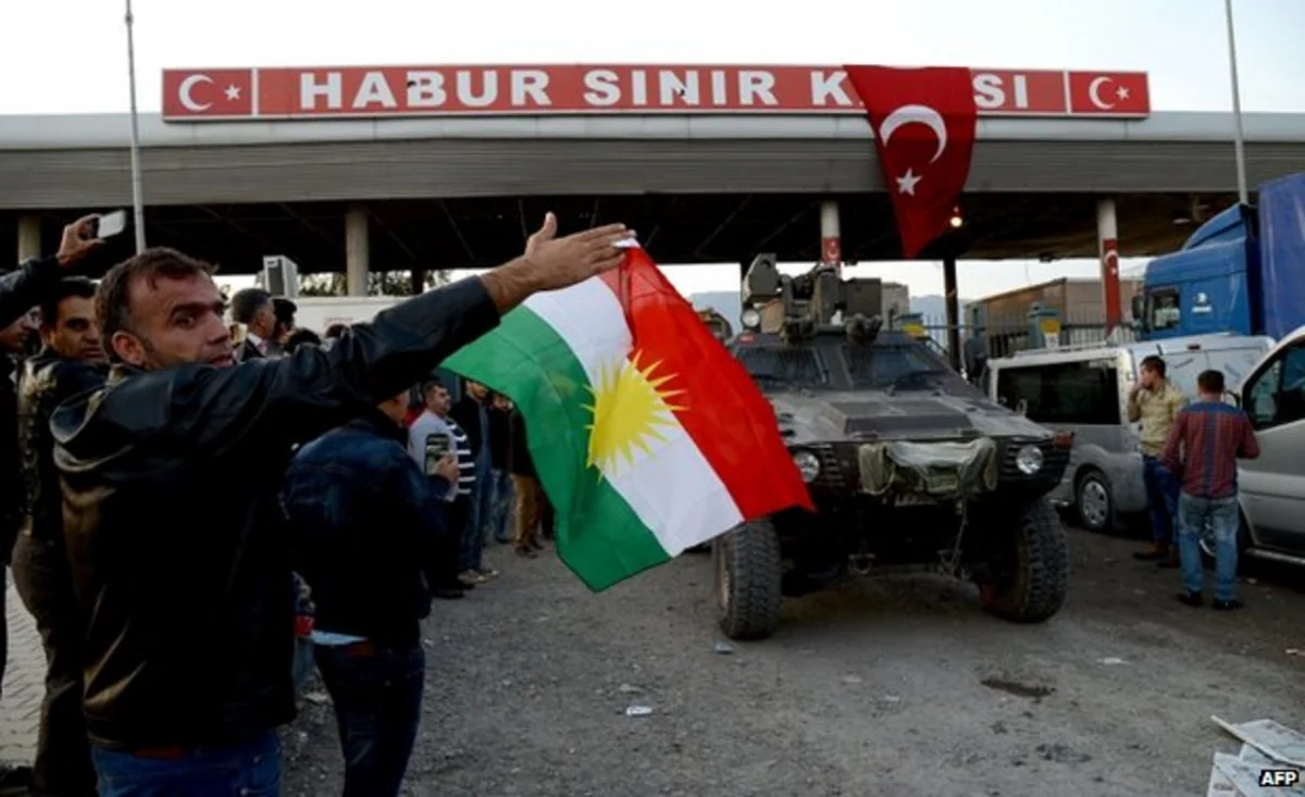 Bir qrup silahlı İraq kürdü Suriyaya keçmək üçün Türkiyəyə gedib