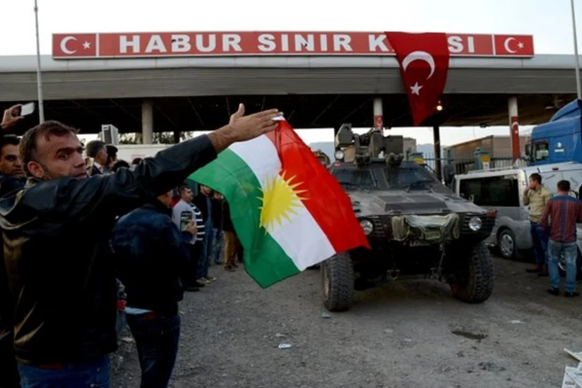 Bir qrup silahlı İraq kürdü Suriyaya keçmək üçün Türkiyəyə gedib